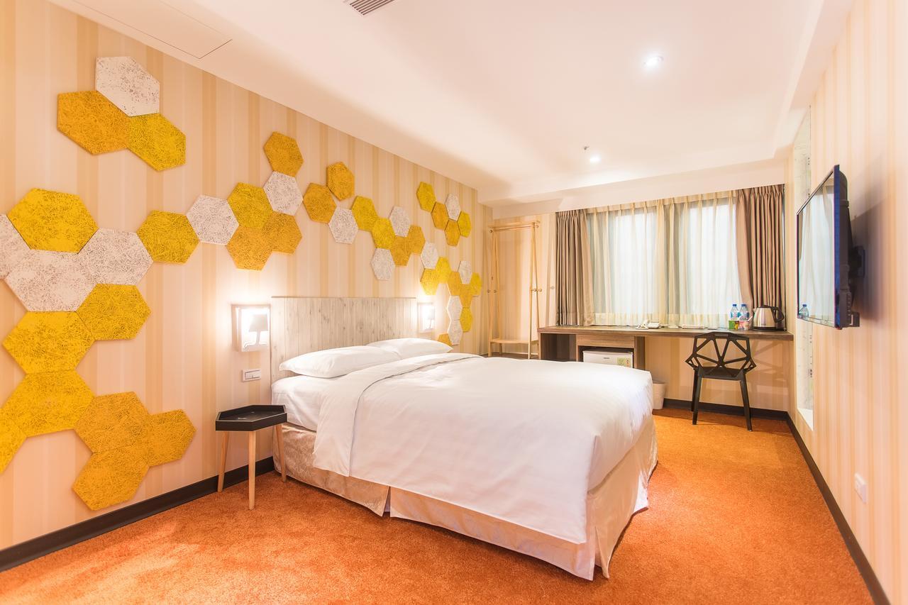 Rf Hotel - Sanchong Тайбэй Экстерьер фото